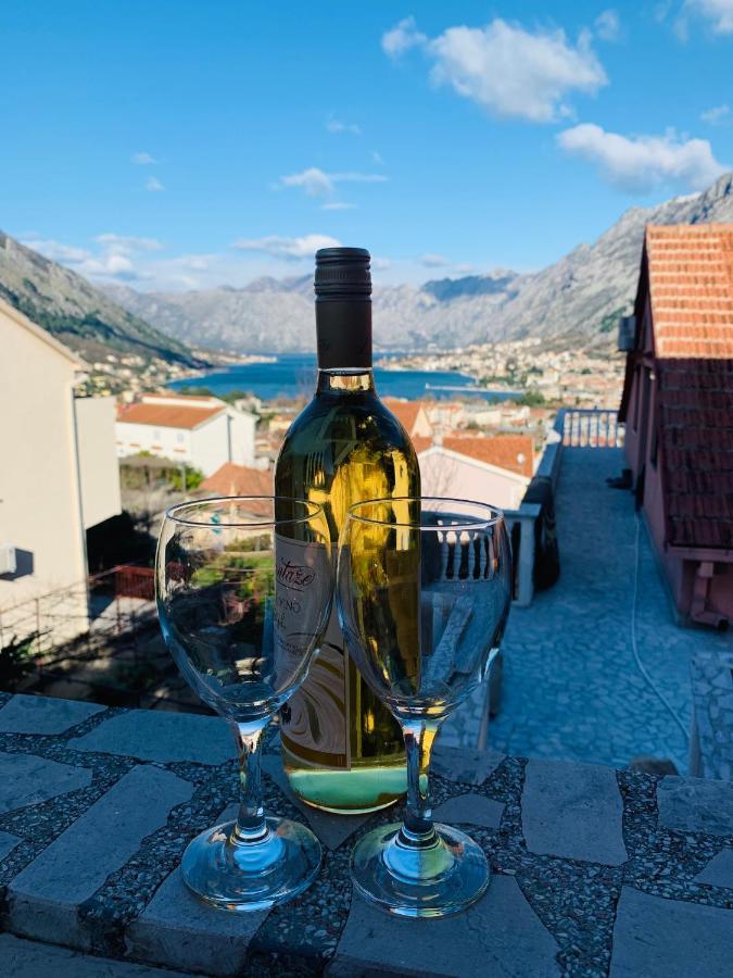 Gara 5 Appartement Kotor Buitenkant foto