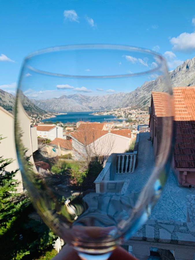 Gara 5 Appartement Kotor Buitenkant foto