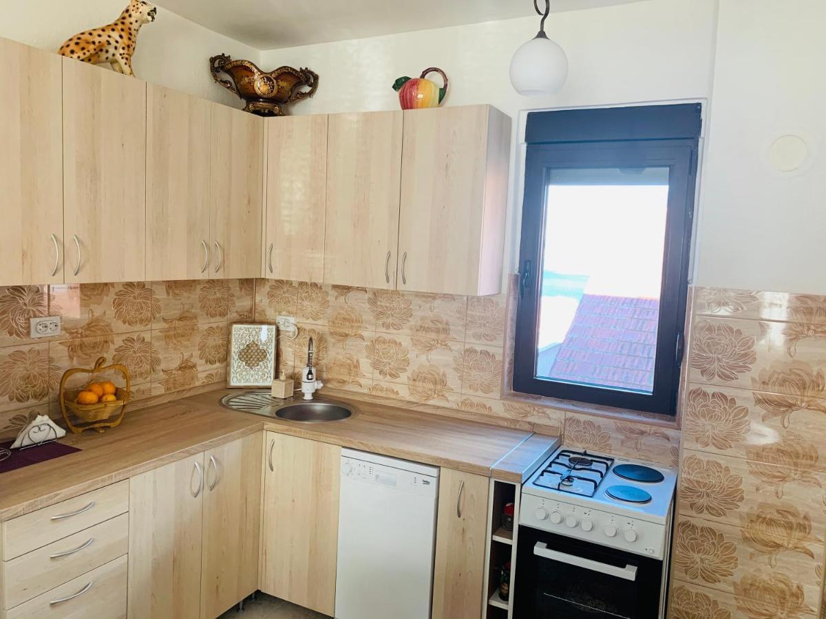 Gara 5 Appartement Kotor Buitenkant foto