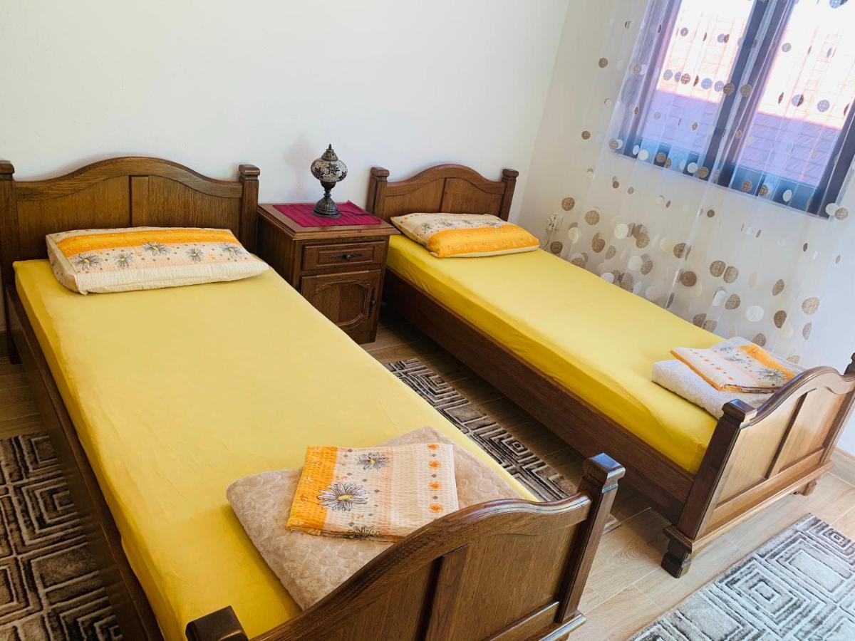 Gara 5 Appartement Kotor Buitenkant foto