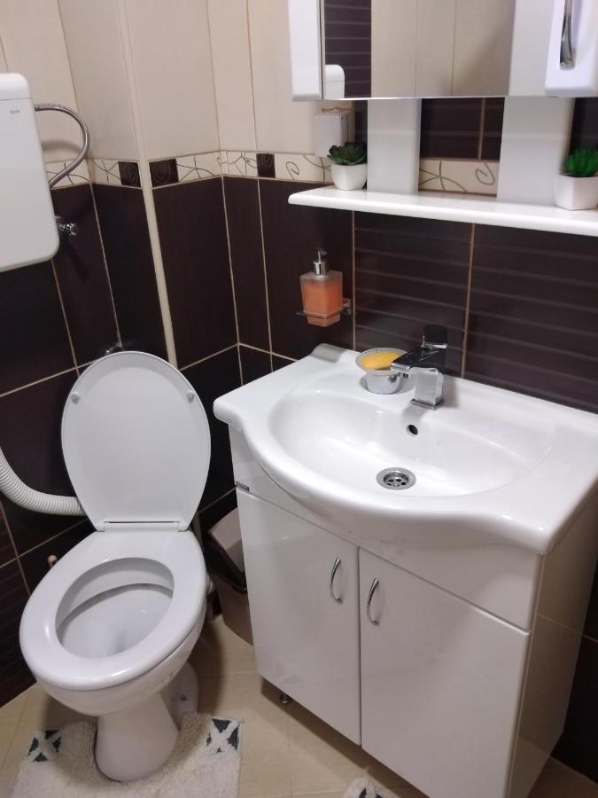 Gara 5 Appartement Kotor Buitenkant foto