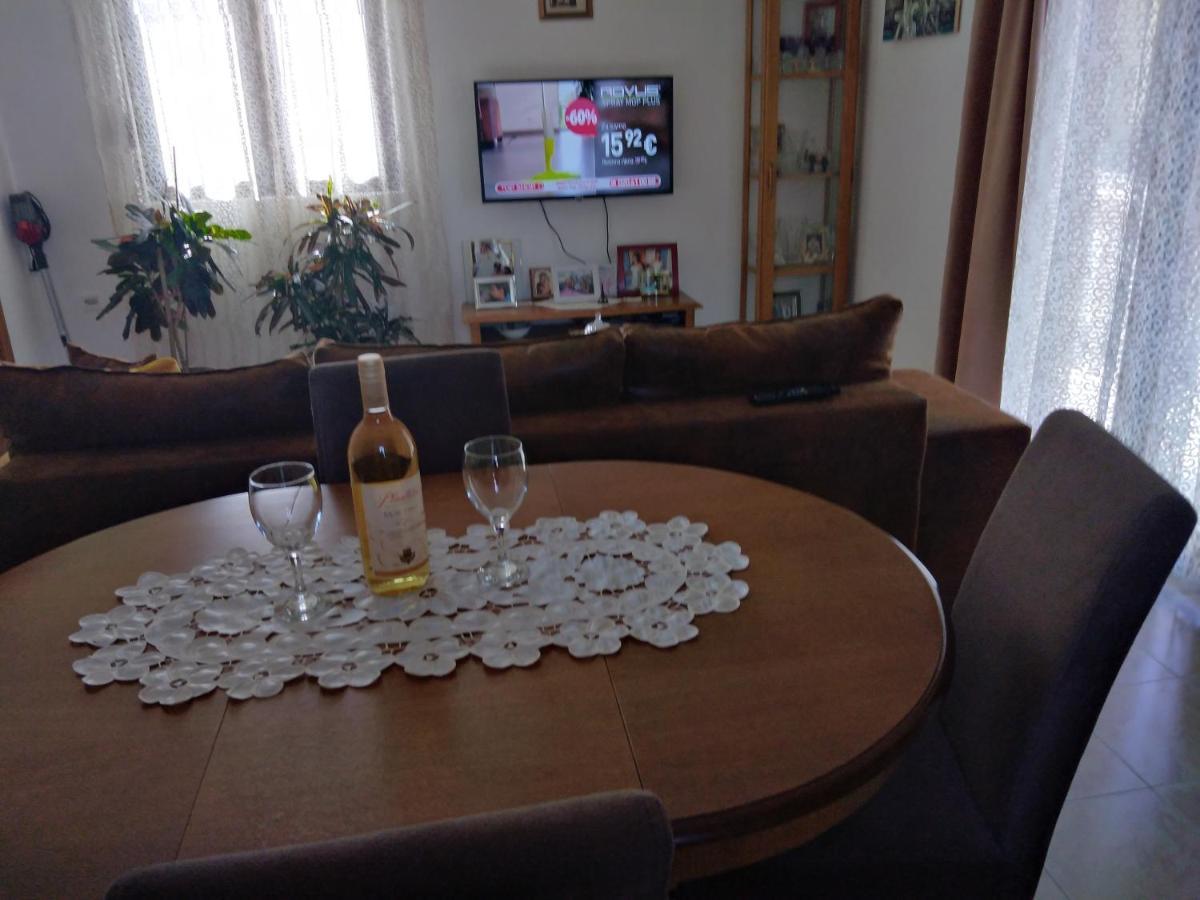 Gara 5 Appartement Kotor Buitenkant foto